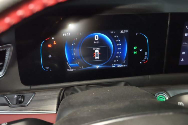 Used Dongfeng Fengon 580 2022 1.5T Automatic Luxury Edition Instrument Cluster
