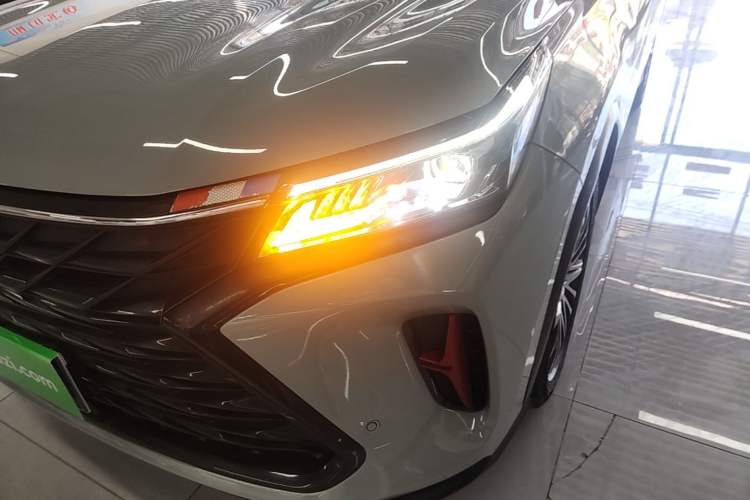 Used Dongfeng Fengon 580 2022 1.5T Automatic Luxury Edition Left Front Headlight