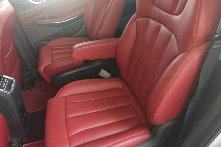 Used Dongfeng Fengon 580 2022 1.5T Automatic Luxury Edition Left Rear Seat