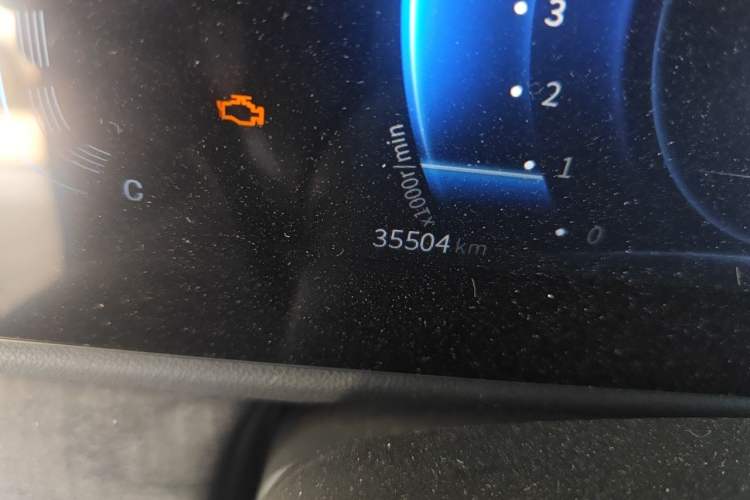 Used Dongfeng Fengon 580 2022 1.5T Automatic Luxury Edition Odometer Close Up