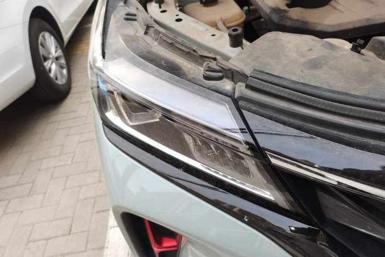 Used Dongfeng Fengon 580 2022 1.5T Automatic Enjoyment Model Right Front Headlight
