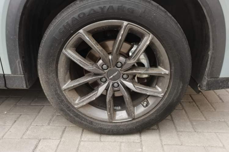 Used Dongfeng Fengon 580 2022 1.5T Automatic Enjoyment Model Right Front Wheel Hub