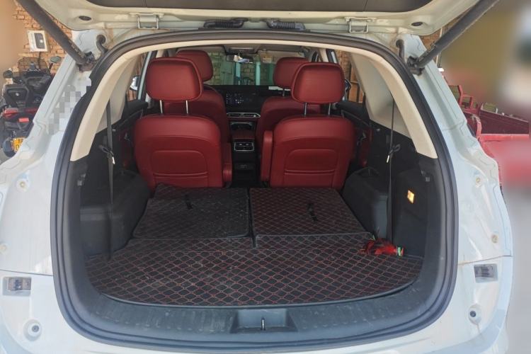Used Dongfeng Fengon 580 2022 1.5T Automatic Luxury Edition Trunk