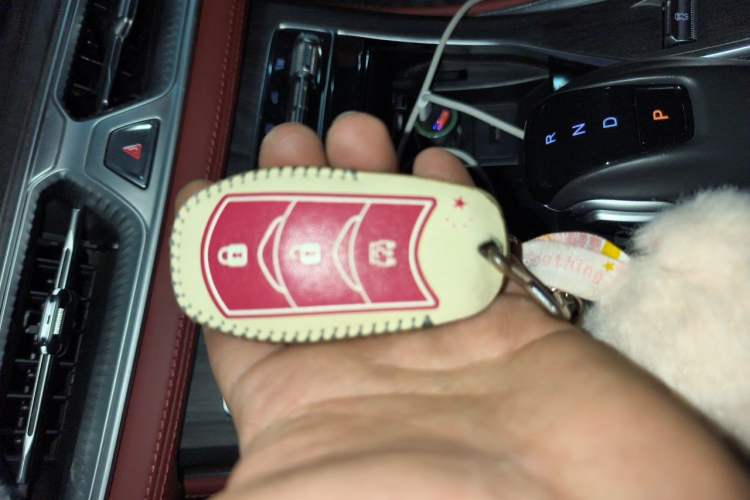 Used Dongfeng Fengon 580 2022 1.5T Automatic Luxury Edition Vehicle Key