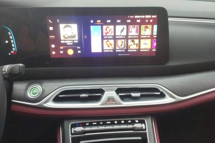 Used Dongfeng Fengon 580 2022 1.5T Automatic Luxury Edition Audio And AC Panel
