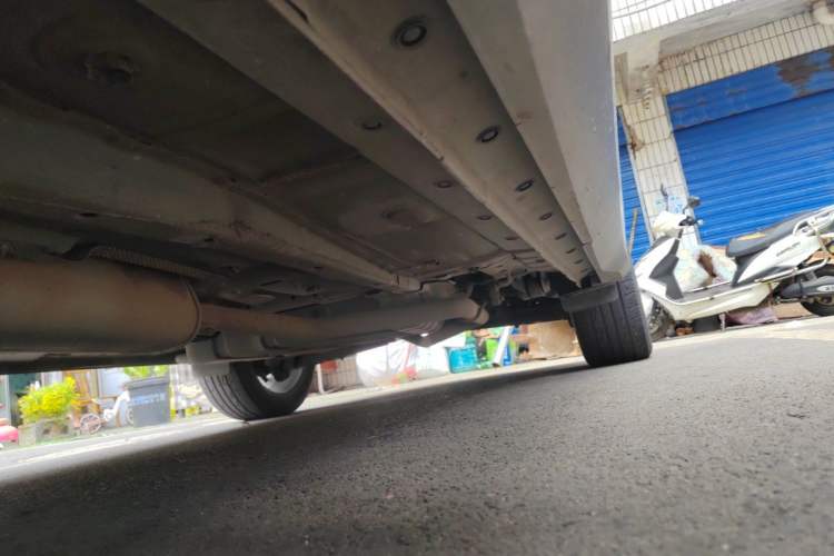 Used Dongfeng Fengon 580 2022 1.5T Automatic Luxury Edition Chassis Front Left