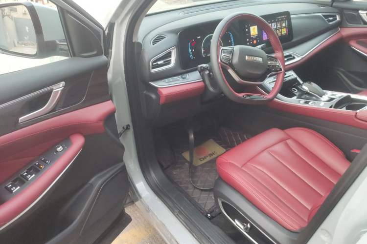 Used Dongfeng Fengon 580 2022 1.5T Automatic Luxury Edition Driver Seat