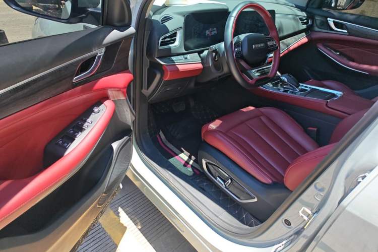 Used Dongfeng Fengon 580 2022 1.5T Automatic Luxury Edition Driver Seat