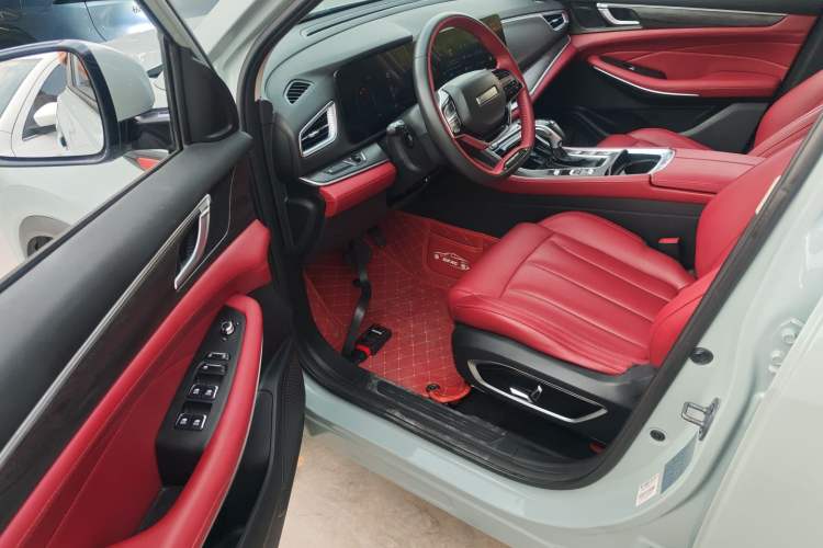 Used Dongfeng Fengon 580 2022 1.5T Automatic Enjoyment Model Driver Seat