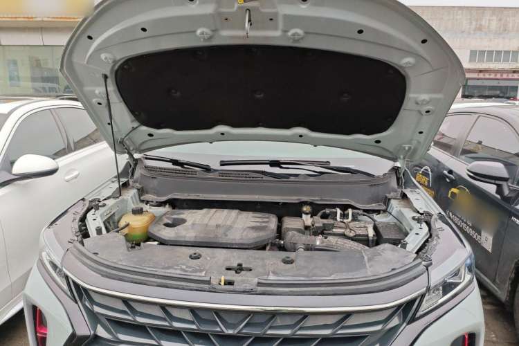 Used Dongfeng Fengon 580 2022 1.5T Automatic Enjoyment Model Engine Bay