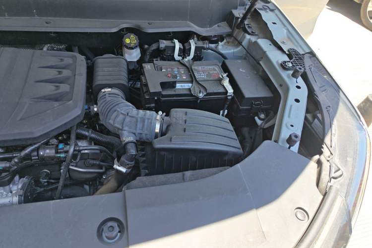 Used Dongfeng Fengon 580 2022 1.5T Automatic Luxury Edition Engine Bay Left