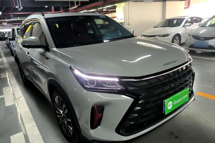 Used Dongfeng Fengon 580 2022 1.5T Automatic Luxury Edition Front Right 45 Deg