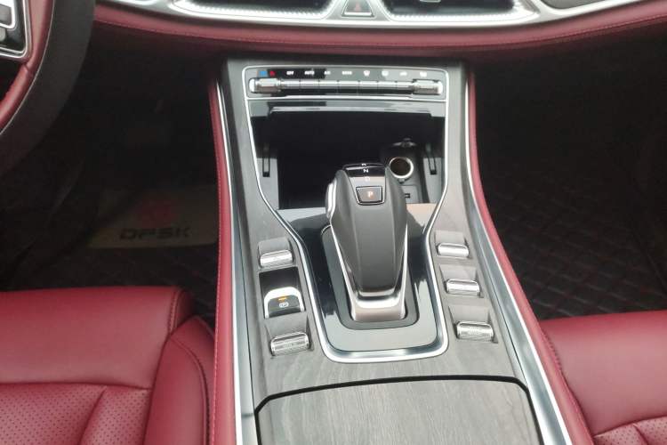 Used Dongfeng Fengon 580 2022 1.5T Automatic Luxury Edition Gear Lever