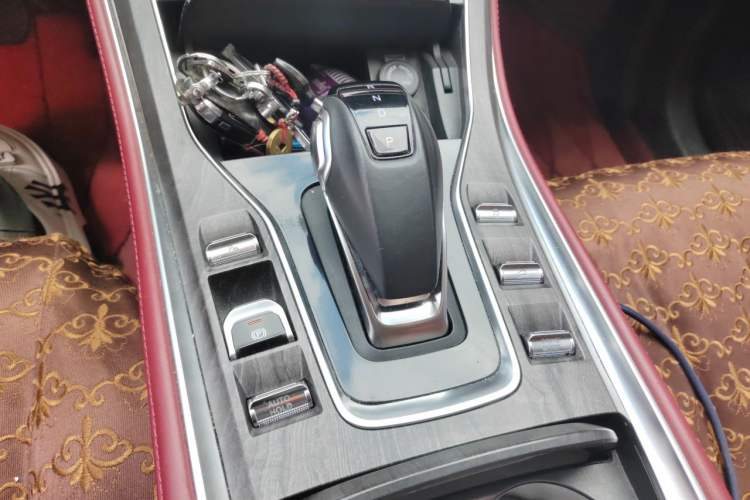 Used Dongfeng Fengon 580 2022 1.5T Automatic Luxury Edition Gear Lever