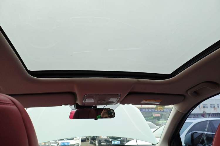 Used Dongfeng Fengon 580 2022 1.5T Automatic Enjoyment Model Headliner