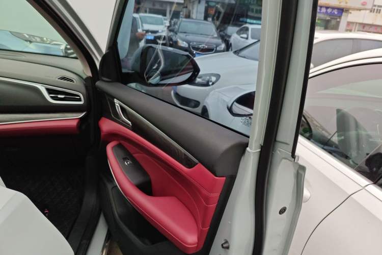 Used Dongfeng Fengon 580 2022 1.5T Automatic Enjoyment Model Interior 5