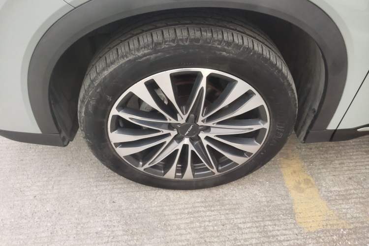 Used Dongfeng Fengon 580 2022 1.5T Automatic Luxury Edition Left Front Wheel Hub