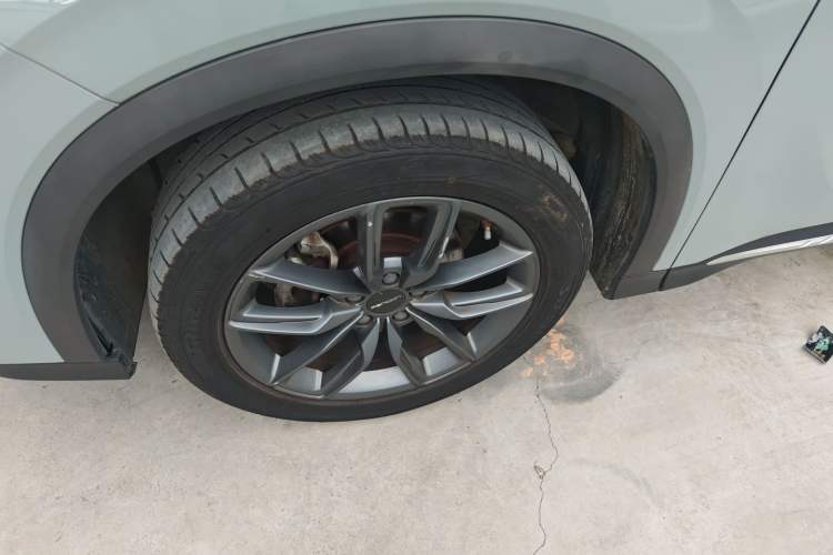 Used Dongfeng Fengon 580 2022 1.5T Automatic Enjoyment Model Left Front Wheel Hub