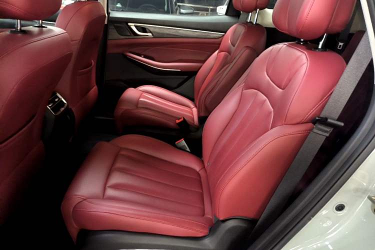 Used Dongfeng Fengon 580 2022 1.5T Automatic Luxury Edition Left Rear Seat