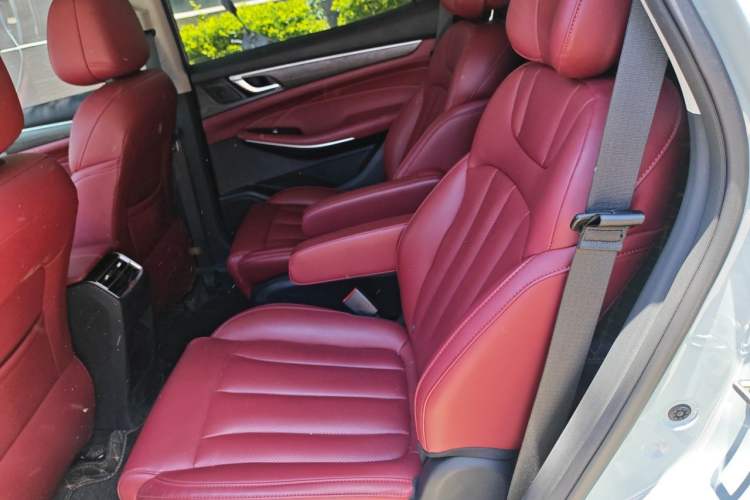 Used Dongfeng Fengon 580 2022 1.5T Automatic Luxury Edition Left Rear Seat