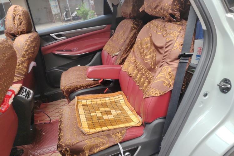 Used Dongfeng Fengon 580 2022 1.5T Automatic Luxury Edition Left Rear Seat