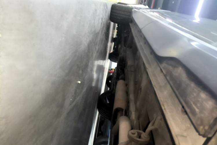 Used Dongfeng Fengon 580 2022 1.5T Automatic Luxury Edition Left Side Sill