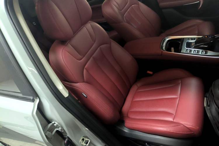 Used Dongfeng Fengon 580 2022 1.5T Automatic Luxury Edition Right Front Seat