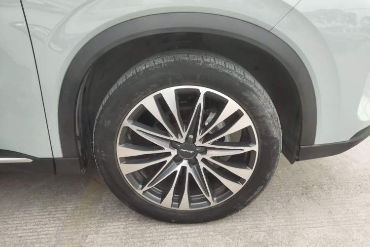 Used Dongfeng Fengon 580 2022 1.5T Automatic Luxury Edition Right Rear Wheel Hub