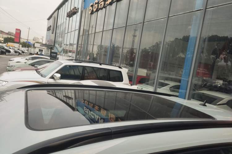 Used Dongfeng Fengon 580 2022 1.5T Automatic Luxury Edition Roof
