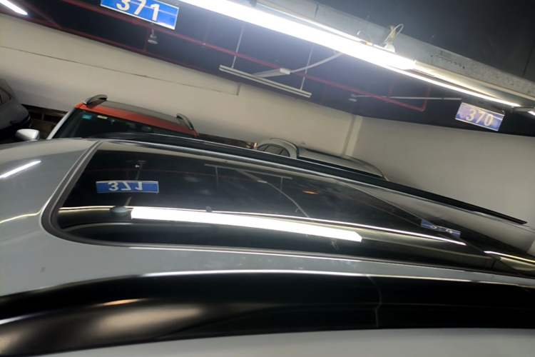 Used Dongfeng Fengon 580 2022 1.5T Automatic Luxury Edition Roof