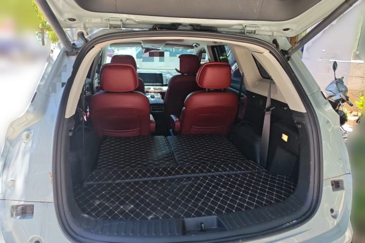 Used Dongfeng Fengon 580 2022 1.5T Automatic Luxury Edition Trunk
