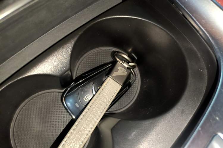 Used Dongfeng Fengon 580 2022 1.5T Automatic Luxury Edition Vehicle Key