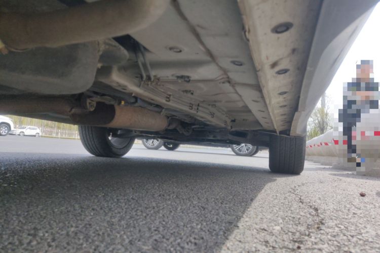 Used Dongfeng Fengon 580  Chassis Rear Right