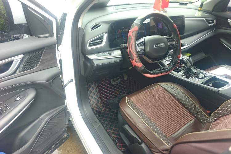 Used Dongfeng Fengon 580 2022 1.5T Automatic Luxury Version Driver Seat