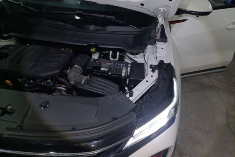 Used Dongfeng Fengon 580 2022 1.5T Automatic Enjoyment Model Engine Bay Left