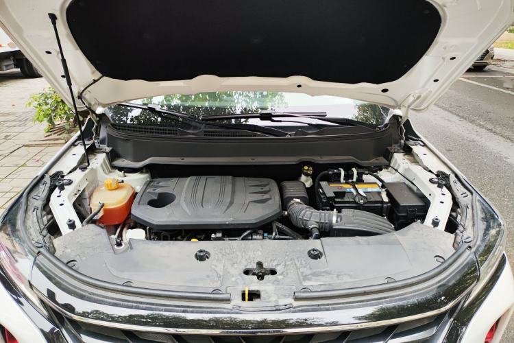 Used Dongfeng Fengon 580 2022 1.5T Automatic Enjoyment Model Engine Bay