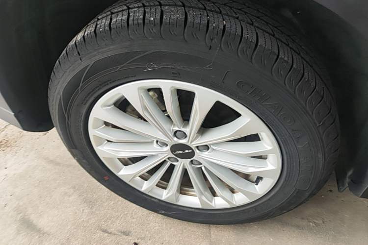 Used Dongfeng Fengon 580 2022 1.5T Automatic Luxury Version Exterior 3