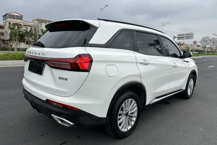 Used Dongfeng Fengon 580 2022 1.5T Automatic Luxury Version Exterior 4