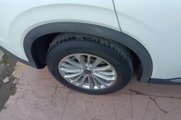 Used Dongfeng Fengon 580 2022 1.5T Automatic Luxury Version Exterior 8