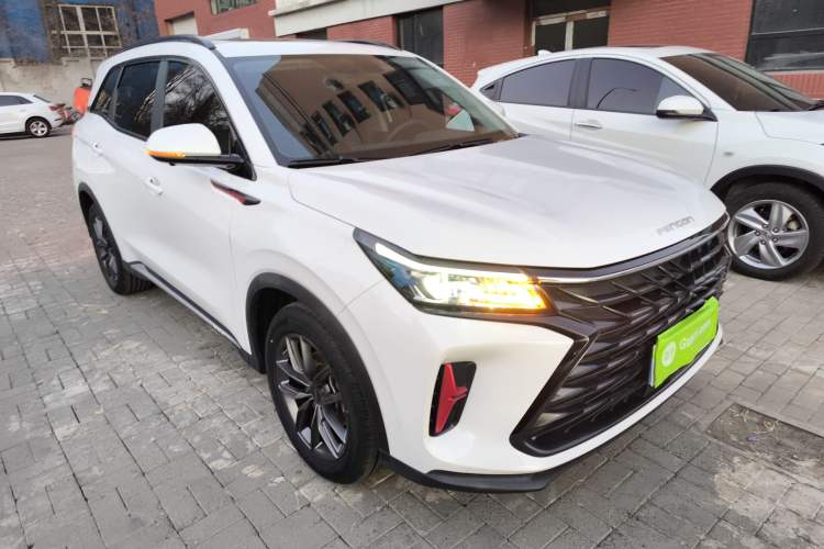 Used Dongfeng Fengon 580 2022 1.5T Automatic Enjoyment Model Front Right 45 Deg
