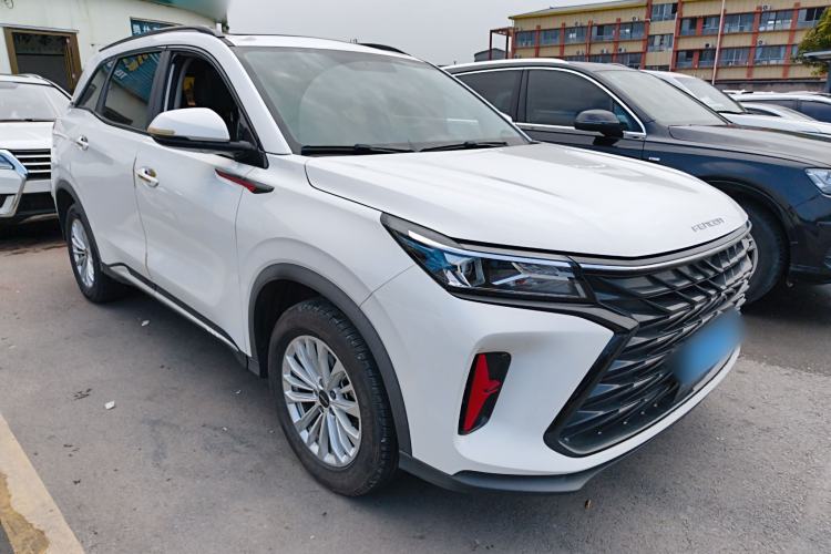 Used Dongfeng Fengon 580 2022 1.5T Automatic Luxury Version Front Right 45 Deg