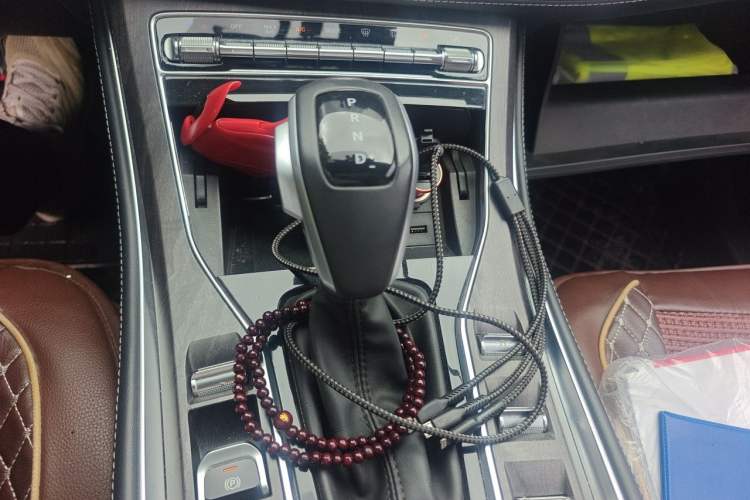 Used Dongfeng Fengon 580 2022 1.5T Automatic Luxury Version Gear Lever