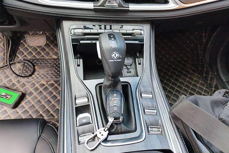 Used Dongfeng Fengon 580 2022 1.5T Automatic Luxury Version Gear Lever