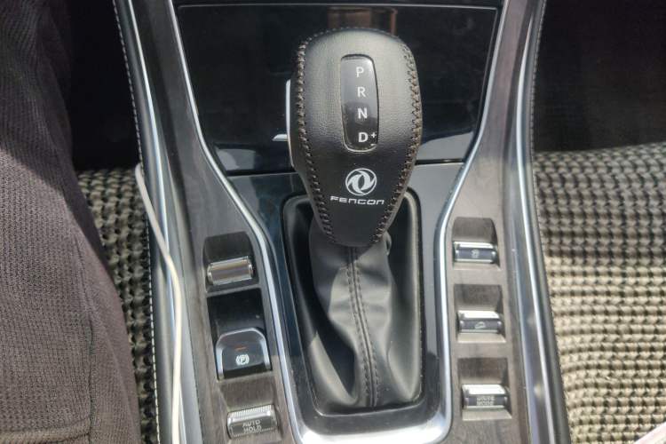 Used Dongfeng Fengon 580  Gear Lever