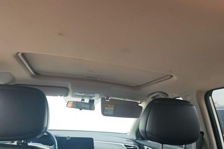 Used Dongfeng Fengon 580 2022 1.5T Automatic Luxury Version Headliner