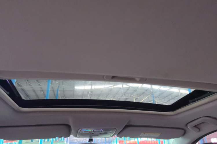 Used Dongfeng Fengon 580 2022 1.5T Automatic Luxury Version Headliner