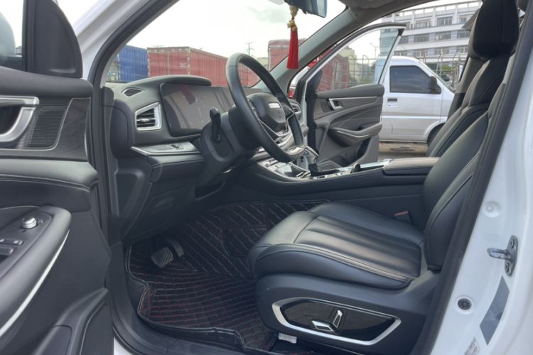 Used Dongfeng Fengon 580 2022 1.5T Automatic Luxury Version Interior 2