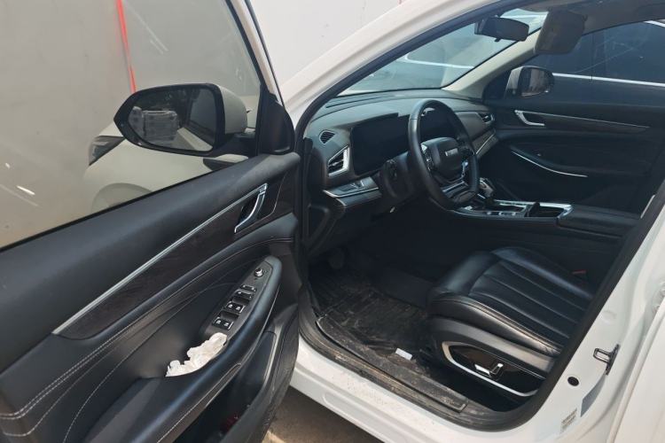 Used Dongfeng Fengon 580 2022 1.5T Automatic Luxury Version Interior 3
