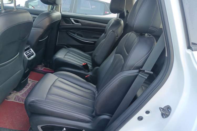 Used Dongfeng Fengon 580 2022 1.5T Automatic Luxury Version Interior 4