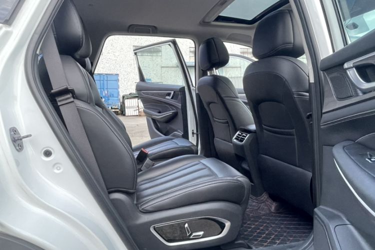 Used Dongfeng Fengon 580 2022 1.5T Automatic Luxury Version Interior 5